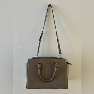 Micheal Kors Satchel | Dove Grey | Good Condition